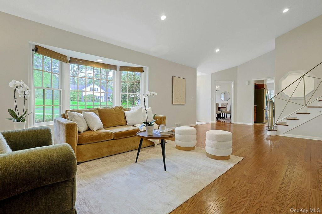 Photo of 156 Rock Creek Lane, Scarsdale, NY 10583 (MLS # 987007)