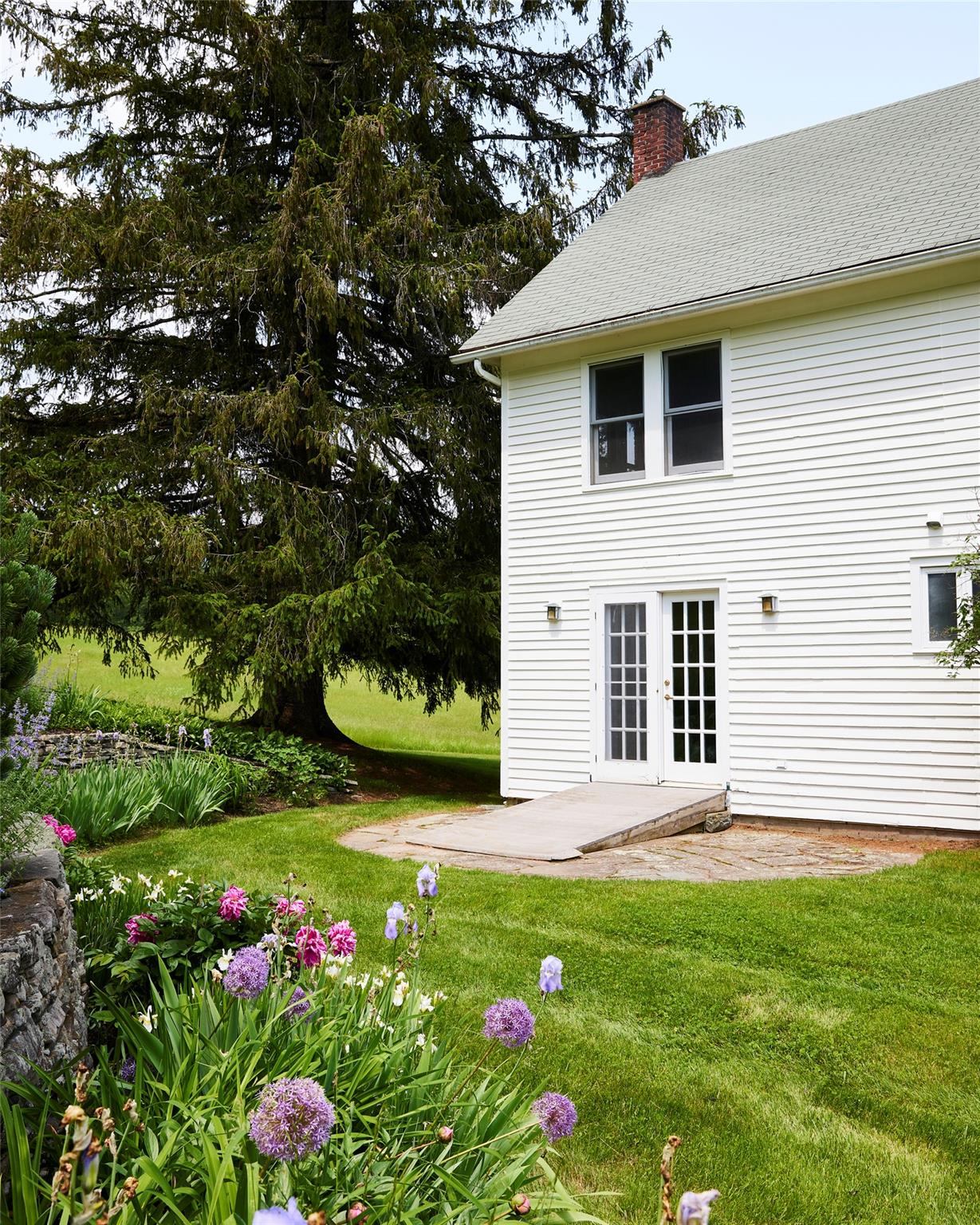 54 Davis Lane