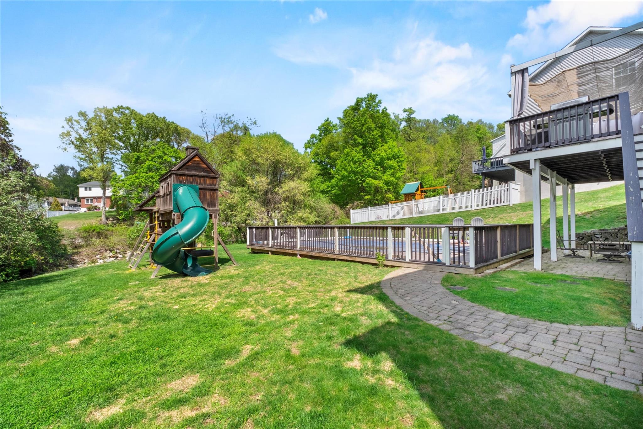 2039 Oakwood Drive, Peekskill, New York image 32