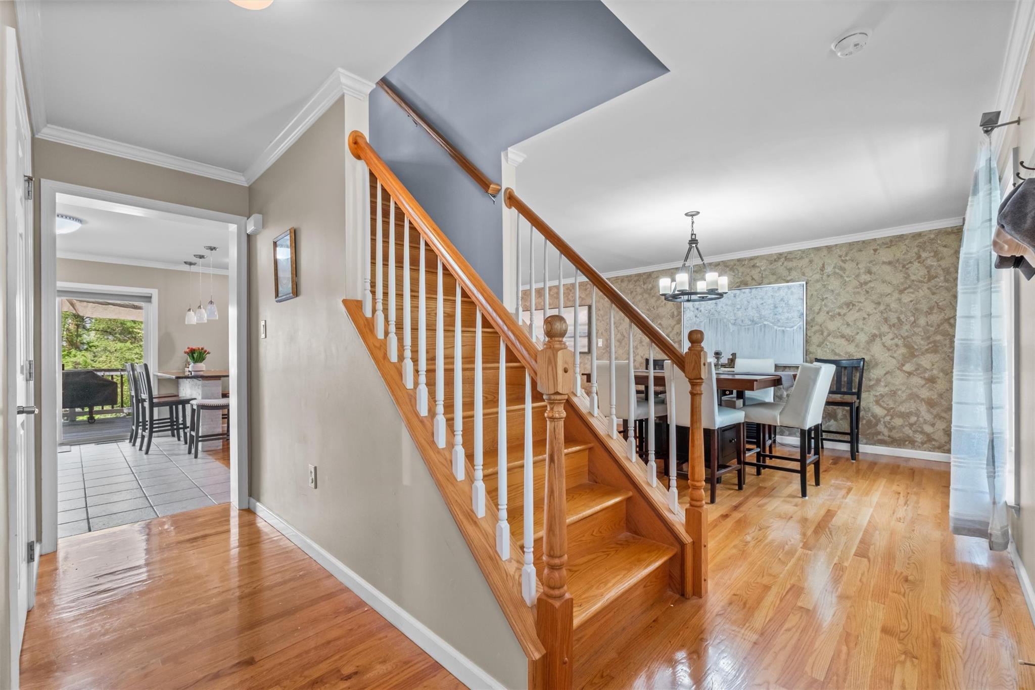 2039 Oakwood Drive