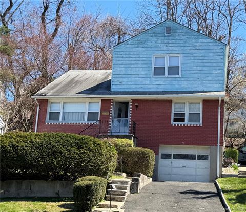 Photo of 12 Arthur Place, Yonkers, NY 10701 (MLS # 988536)