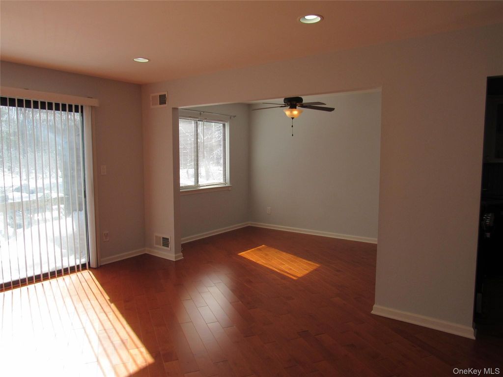 Photo of 302 Town Hill Road #302, Nanuet, NY 10954 (MLS # 964411)