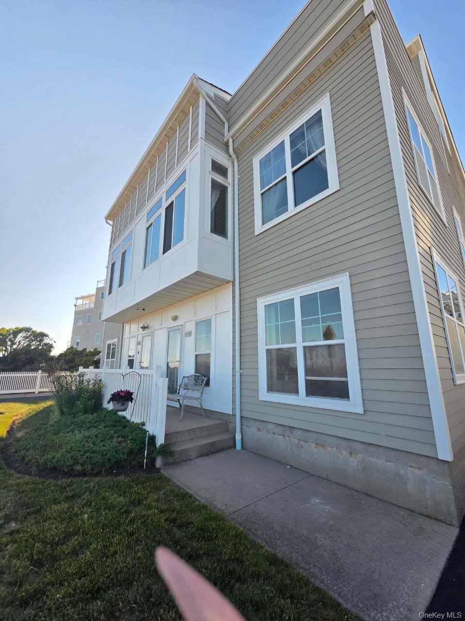 7110 Beach Front Road