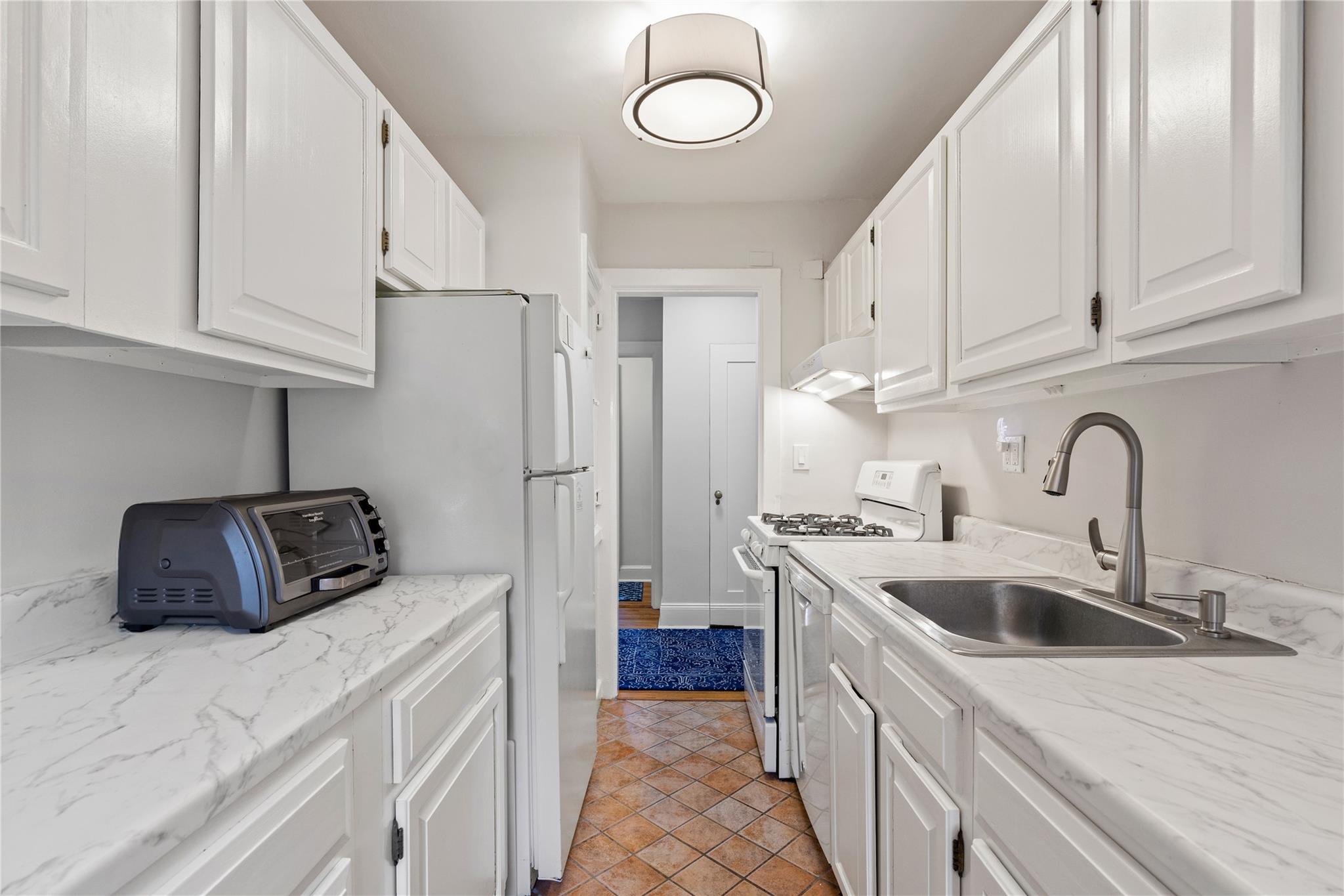 66 Milton Road #H-32, Rye, New York image 10