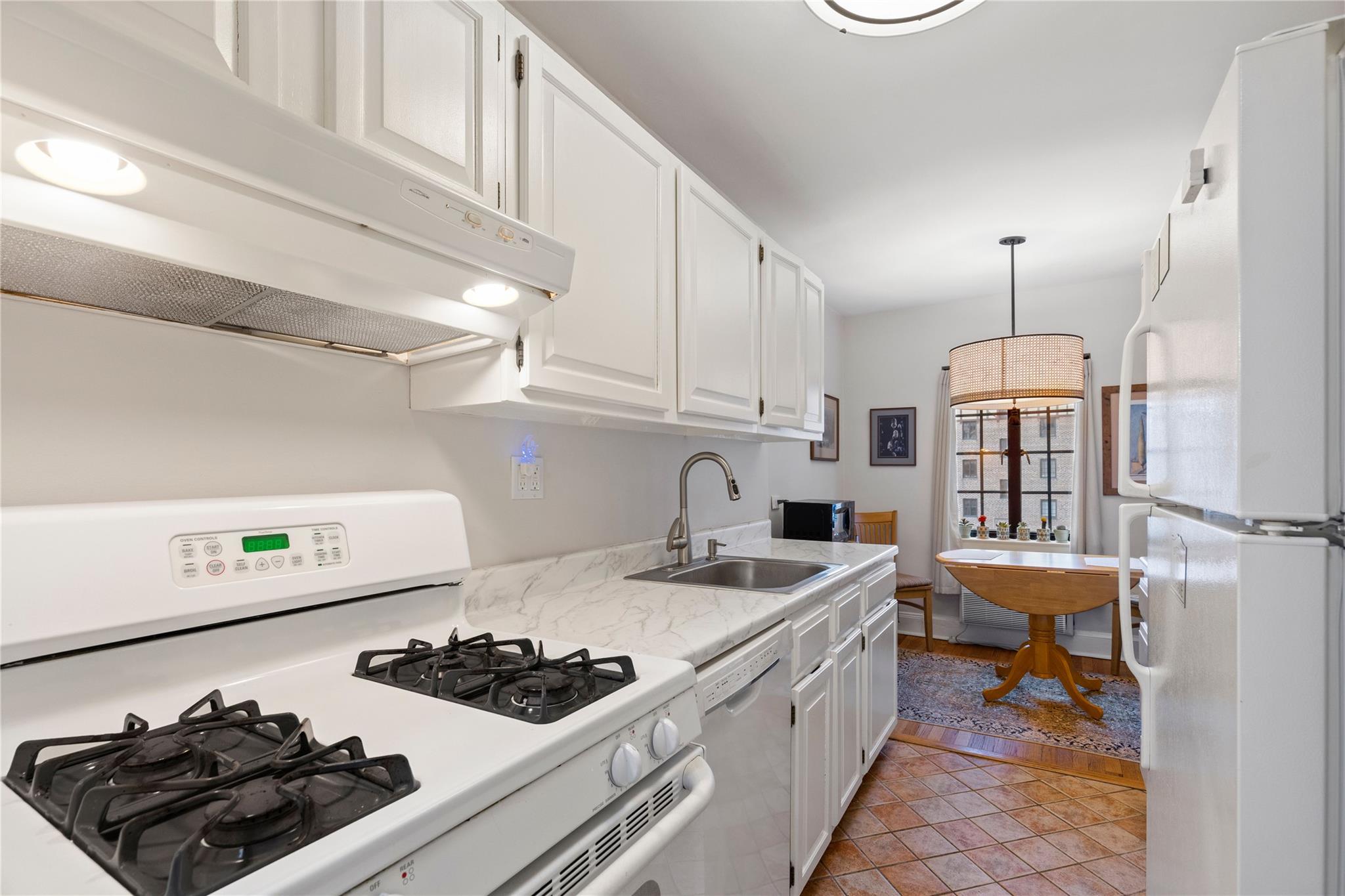 66 Milton Road #H-32, Rye, New York image 11