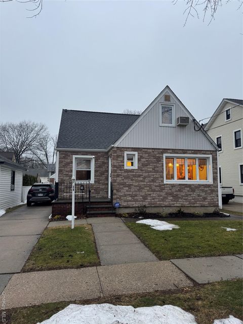 38 Hawthorne Avenue Floral Park NY 11001