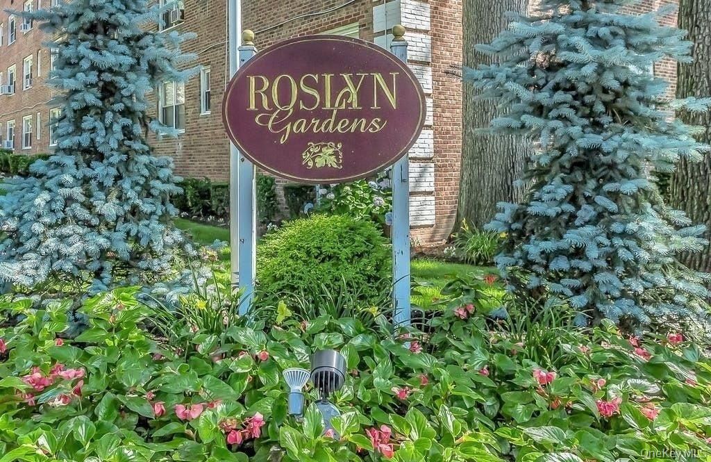 Photo of 3 Edward Streets #1 G, Roslyn Heights, NY 11577 (MLS # 965099)