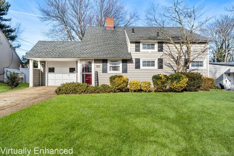 111 Stirrup Lane Levittown NY 11756