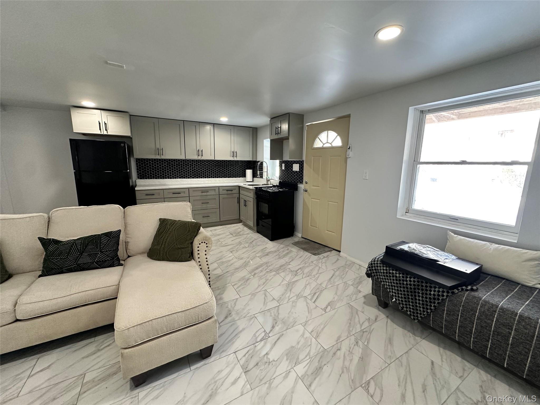 245 Glenhill Avenue Unit 1