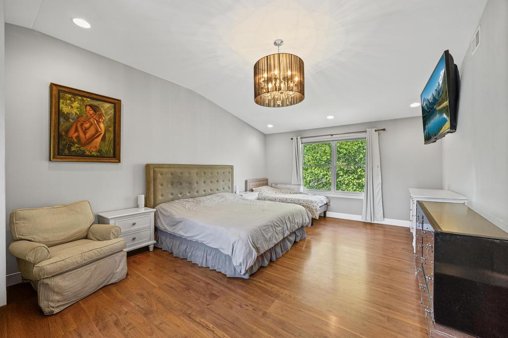 564 Rica Lane, Woodmere, Florida image 38