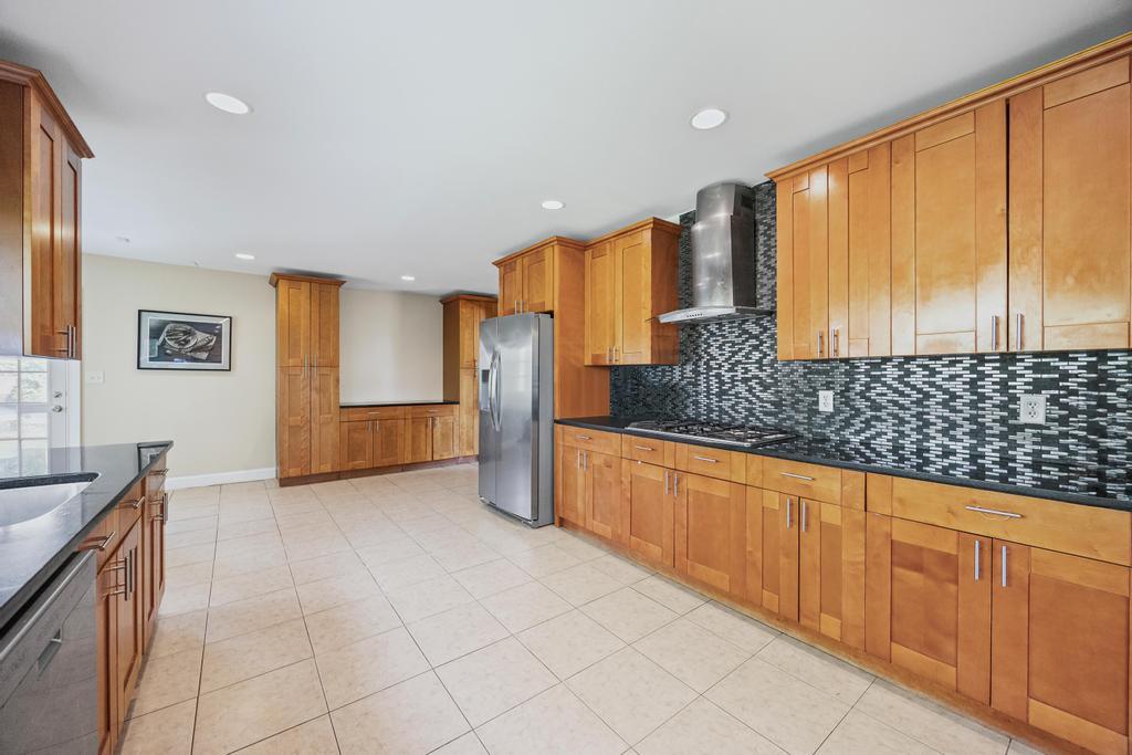 564 Rica Lane, Woodmere, Florida image 24