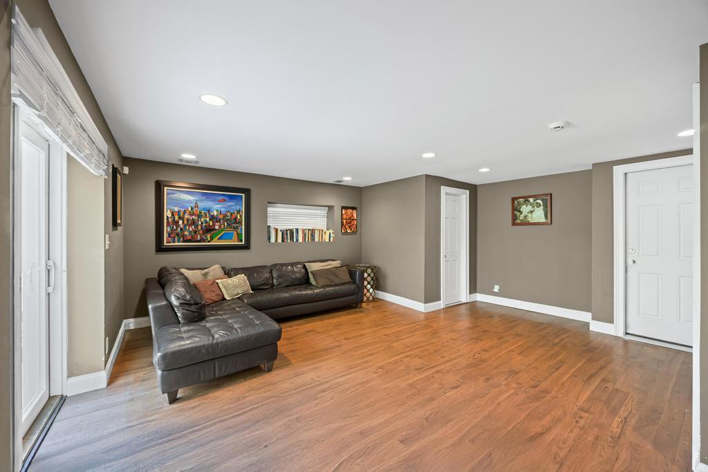 564 Rica Lane, Woodmere, Florida image 28