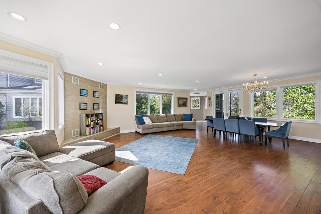 564 Rica Lane, Woodmere, Florida image 11