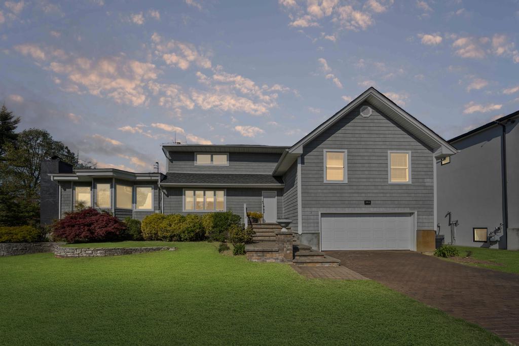 564 Rica Lane, Woodmere, Florida image 1