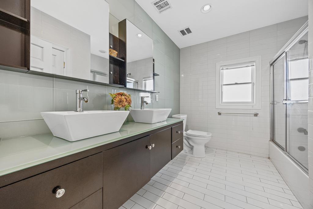 564 Rica Lane, Woodmere, Florida image 31