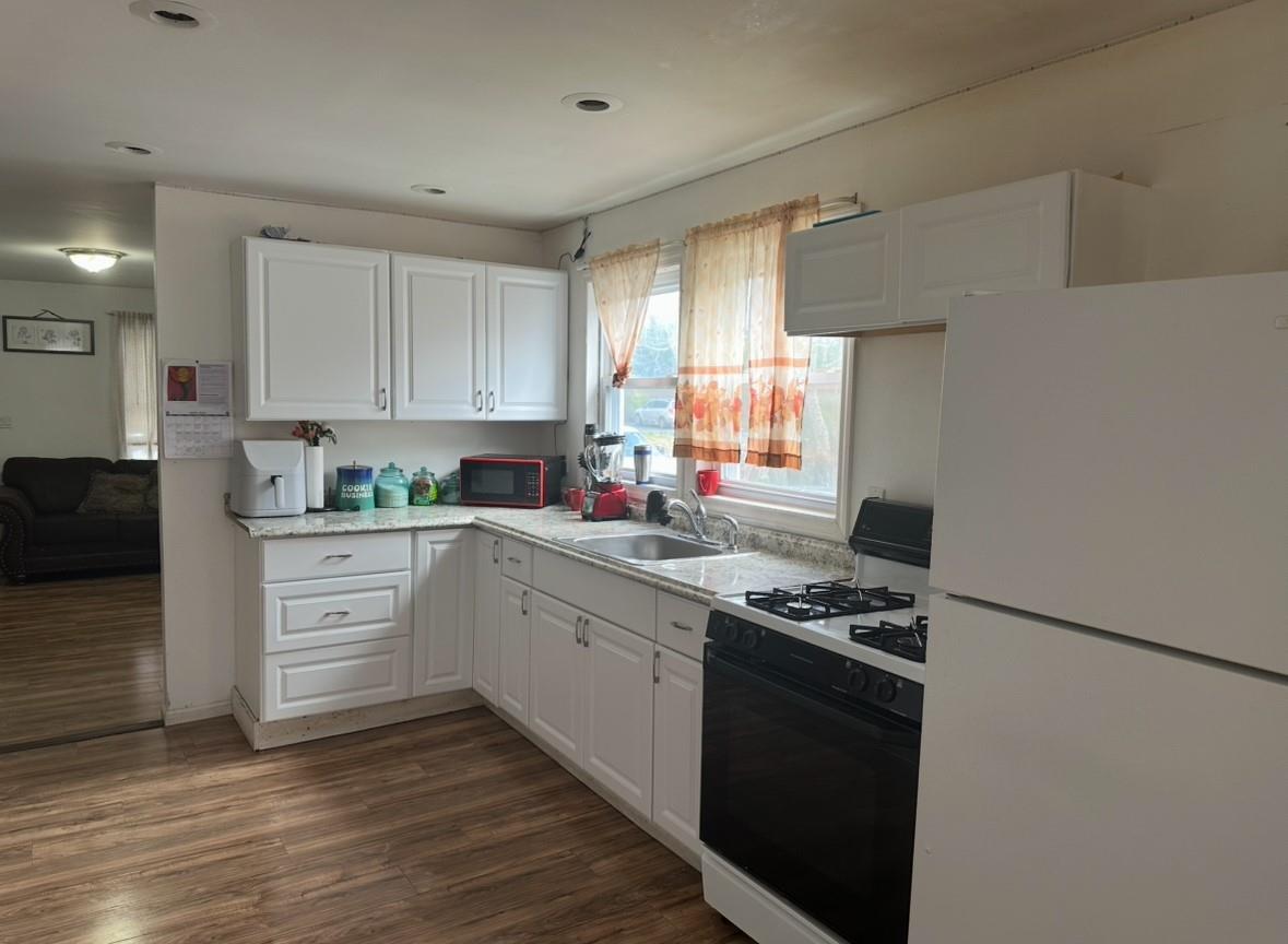 553 Raynor Ave Avenue, Riverhead, New York image 5