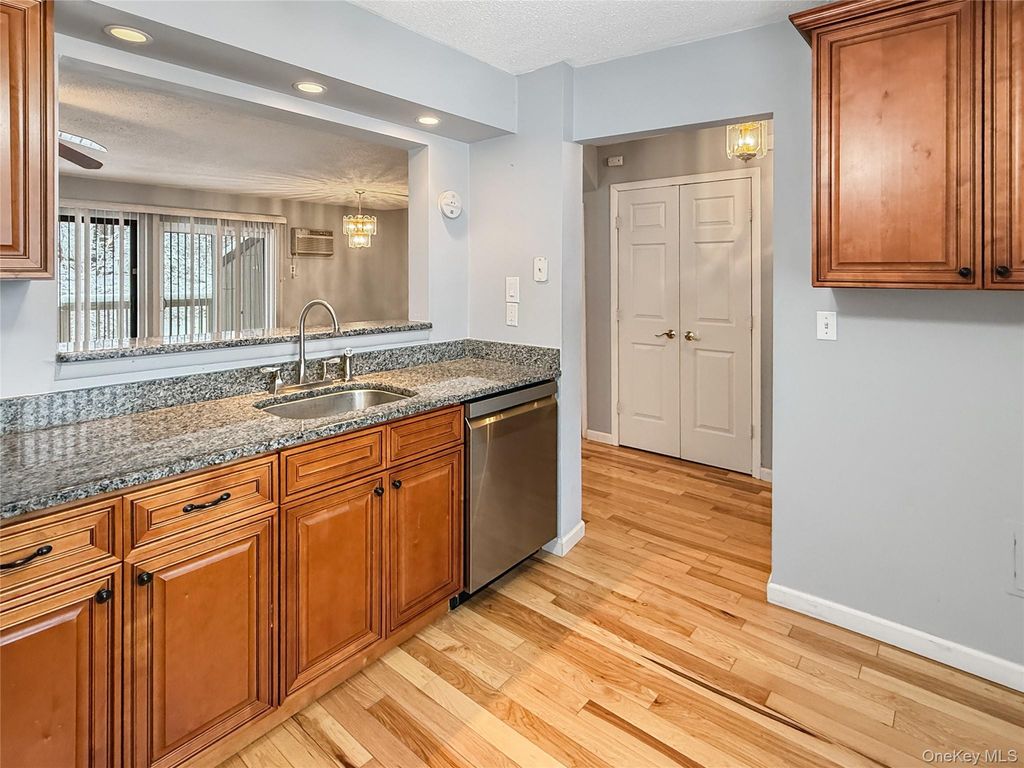 Photo of 1206 Chelsea Cove S, Hopewell Junction, NY 12533 (MLS # 953916)