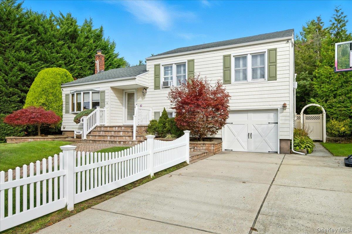 3405 Lufberry Avenue