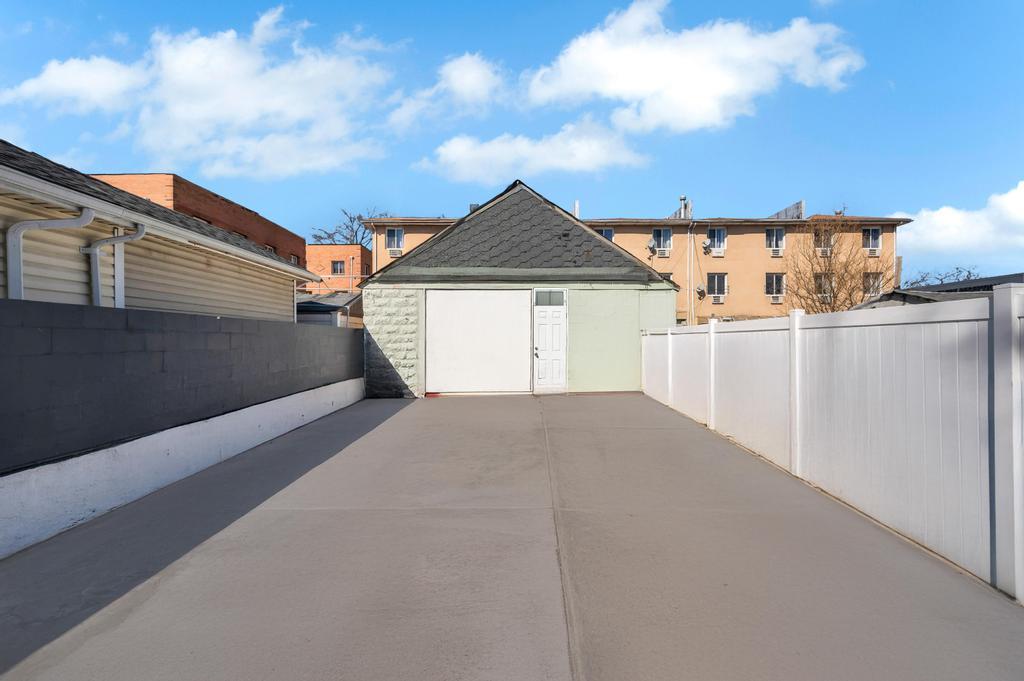 13411 102nd Avenue, Richmond Hill S., New York image 27