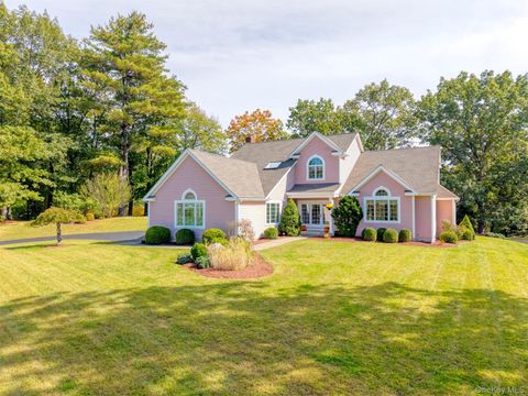 Townhouse For Sale - 25 Alison Court<br/> Kingston, NY 12401