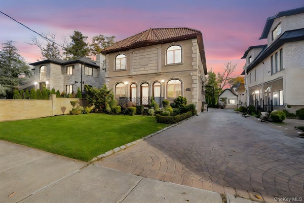 181-30 TUDOR RD, JAMAICA, NY 11432 - Image 9920e349da21cb39e010ddb52d1fe4ce/3990447119