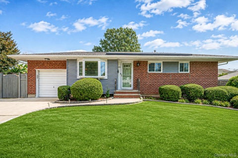 Homes For Sale - 285 W 9th Street<br/> Deer Park, NY 11729