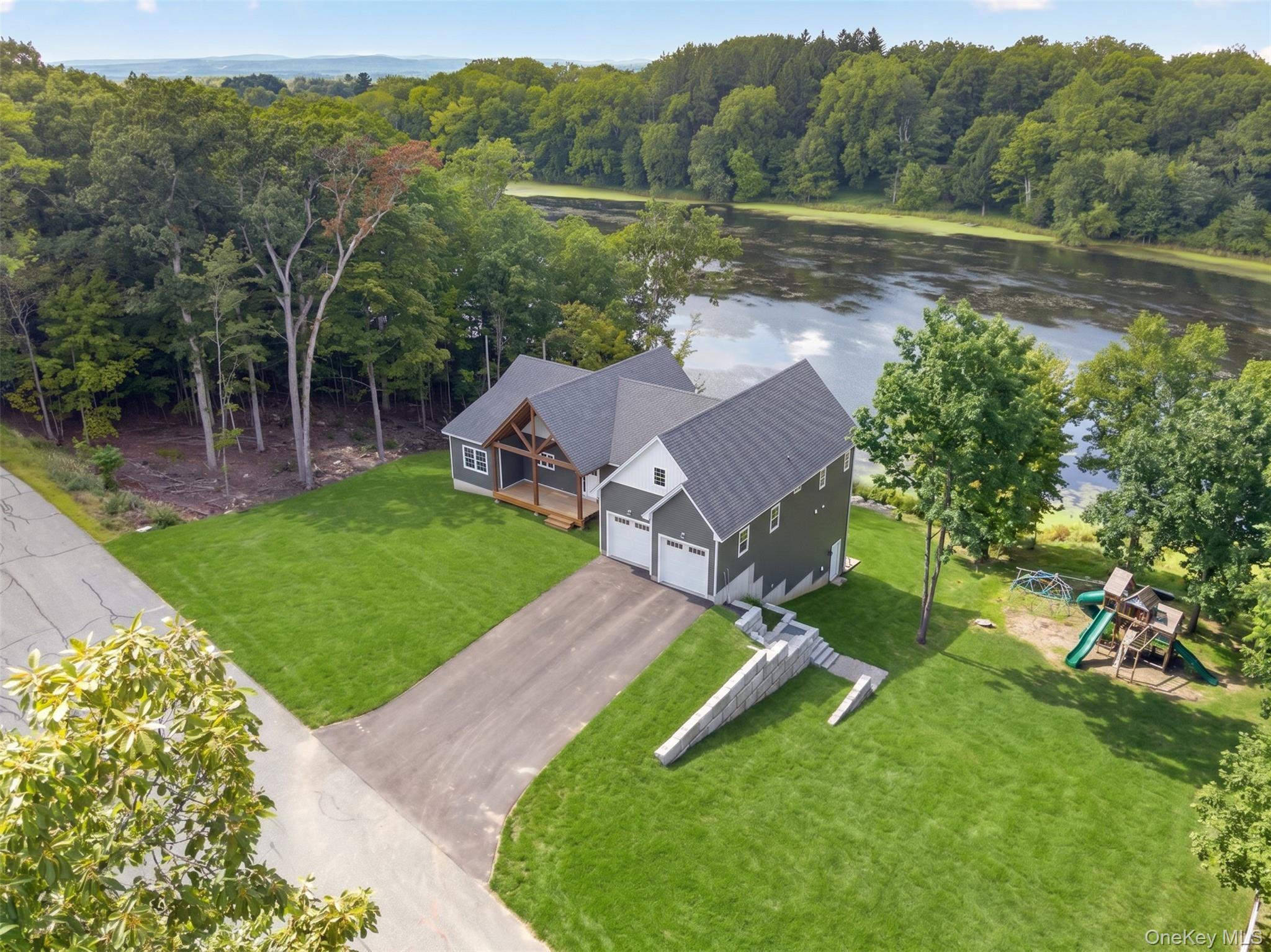 86 Shore Boulevard