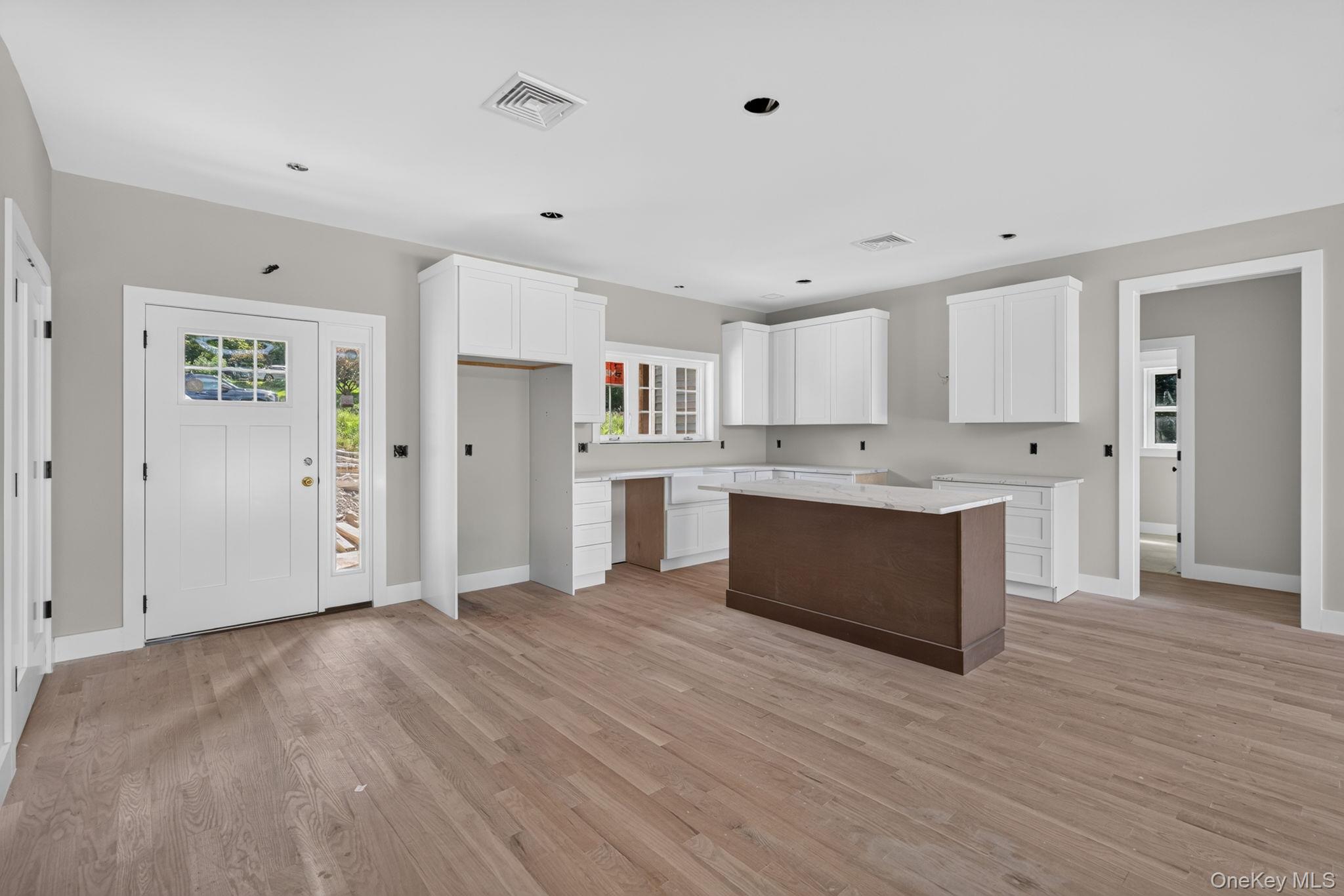 86 Shore Boulevard