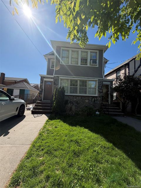 Multifamily For Sale - 47-44 158th Street<br/> Flushing, NY 11358