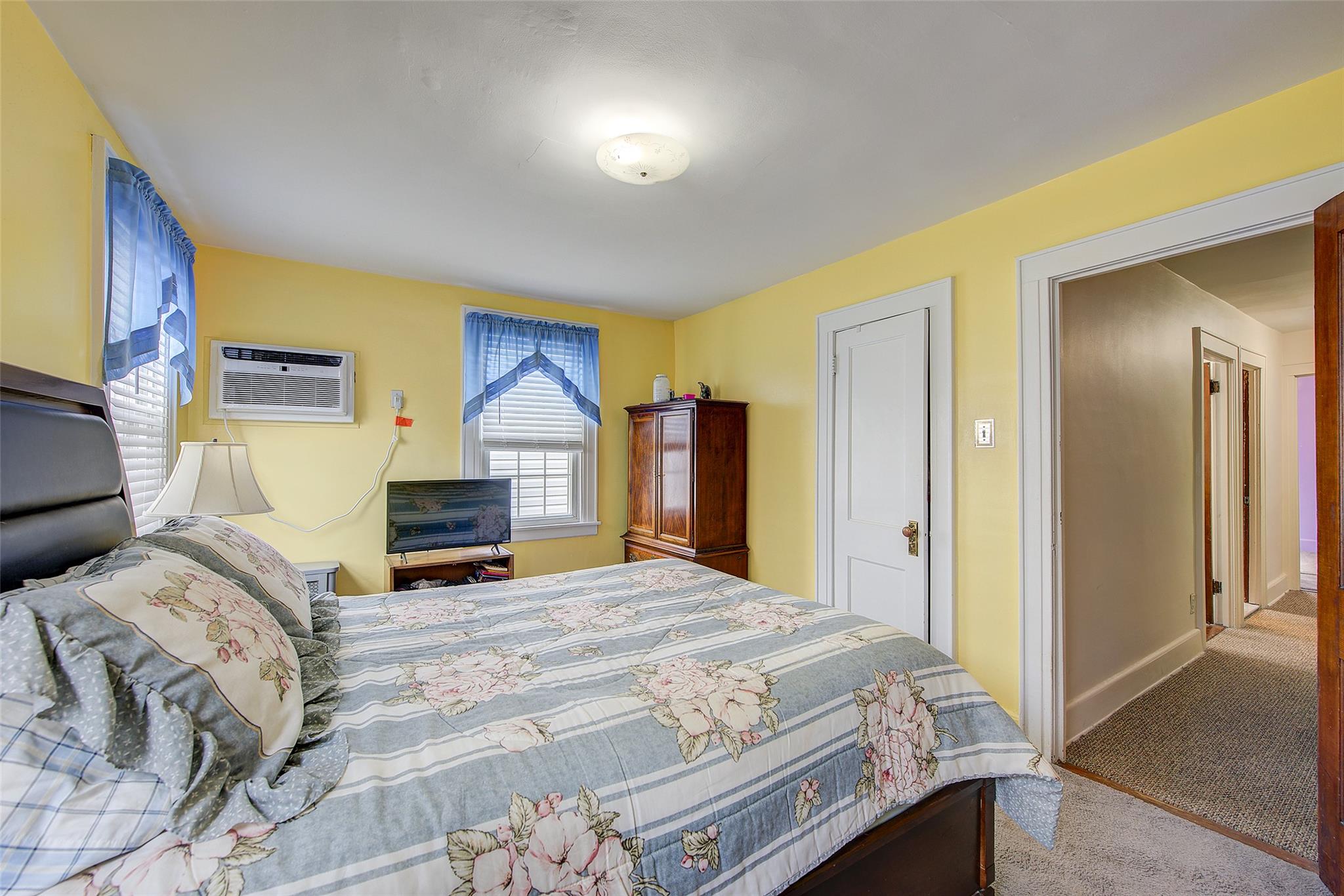 60-11 69 Street, Maspeth, New York image 28