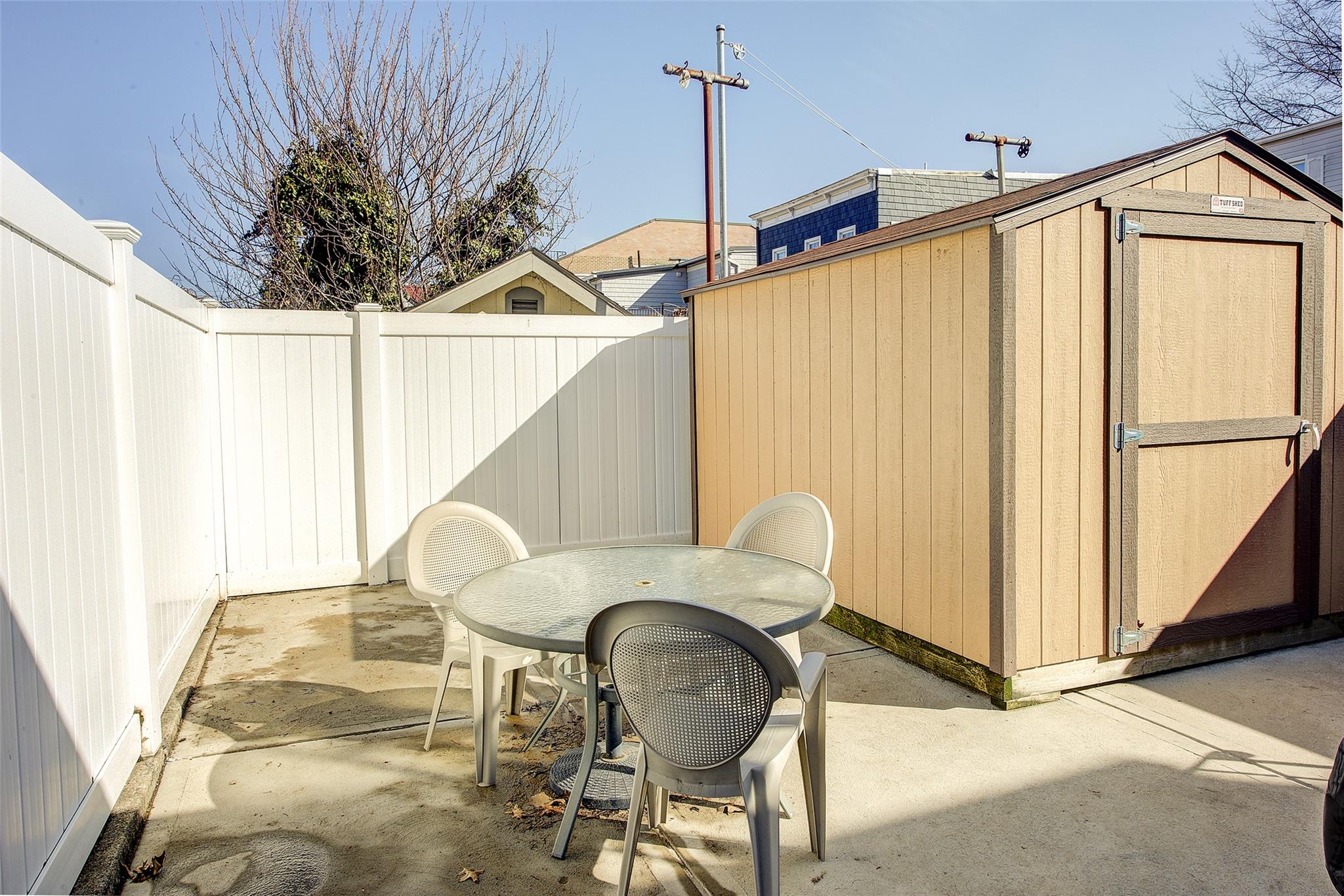 60-11 69 Street, Maspeth, New York image 40