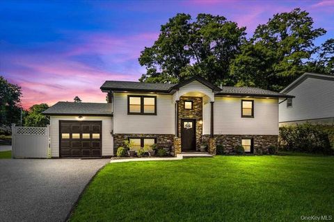 Photo of 88 Spackenkill Road, Poughkeepsie, NY 12603 (MLS # 929963) Photo of 88 Spackenkill Road, Poughkeepsie, NY 12603 (MLS # 929963)