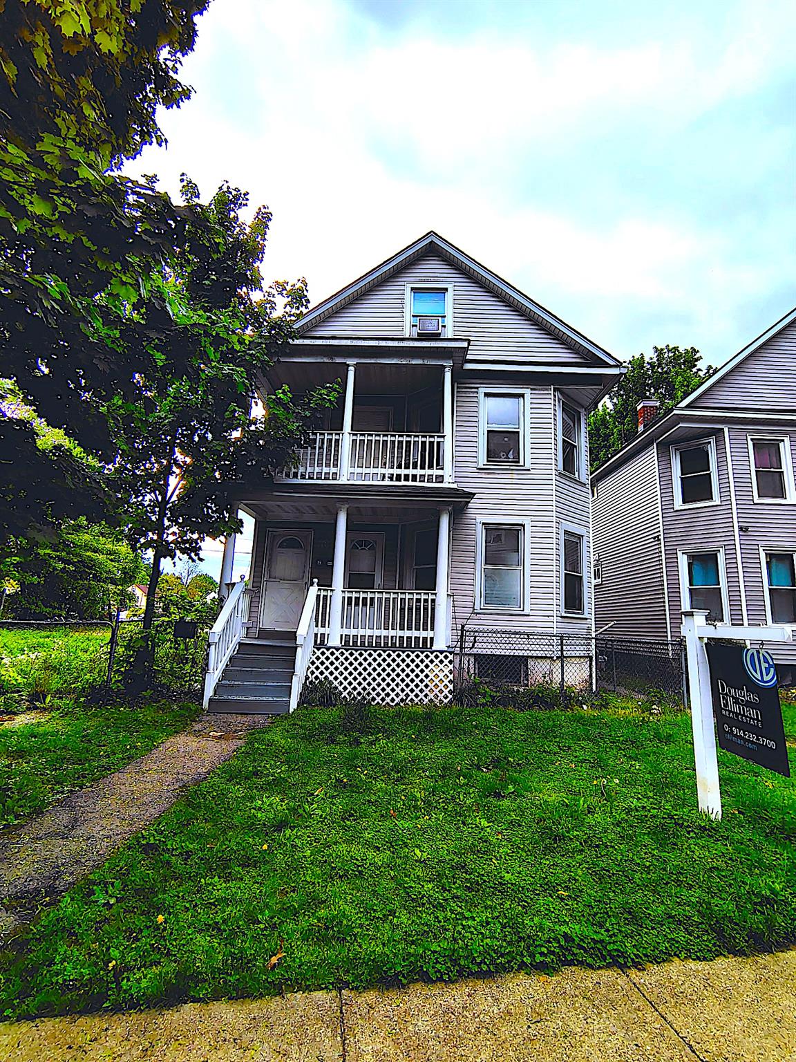 Lexington Avenue, Poughkeepsie, New York - 7 Bedrooms  
3 Bathrooms - 