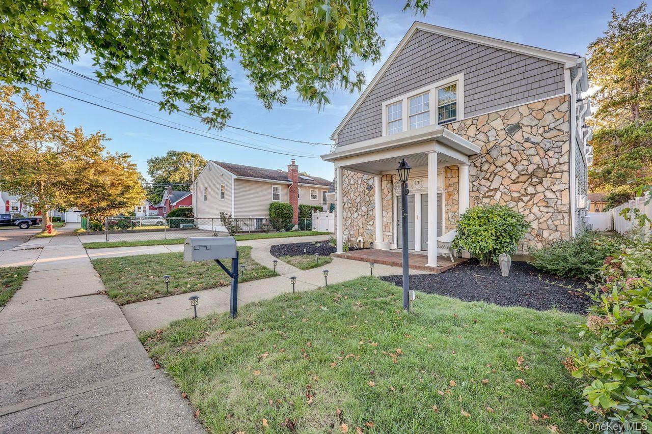 Malverne, New York 11565, United States, 5 Bedrooms Bedrooms, ,3 BathroomsBathrooms,Residential,Active,230701