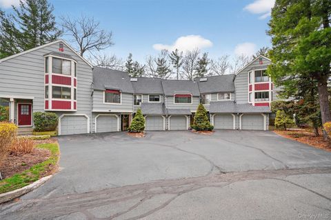 Condo For Sale - 169 Treetop Circle<br/> Nanuet, NY 10954