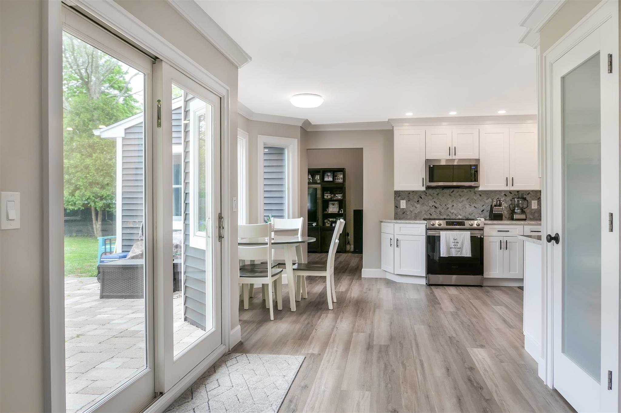 11 Susan Drive, Bellport, New York image 7