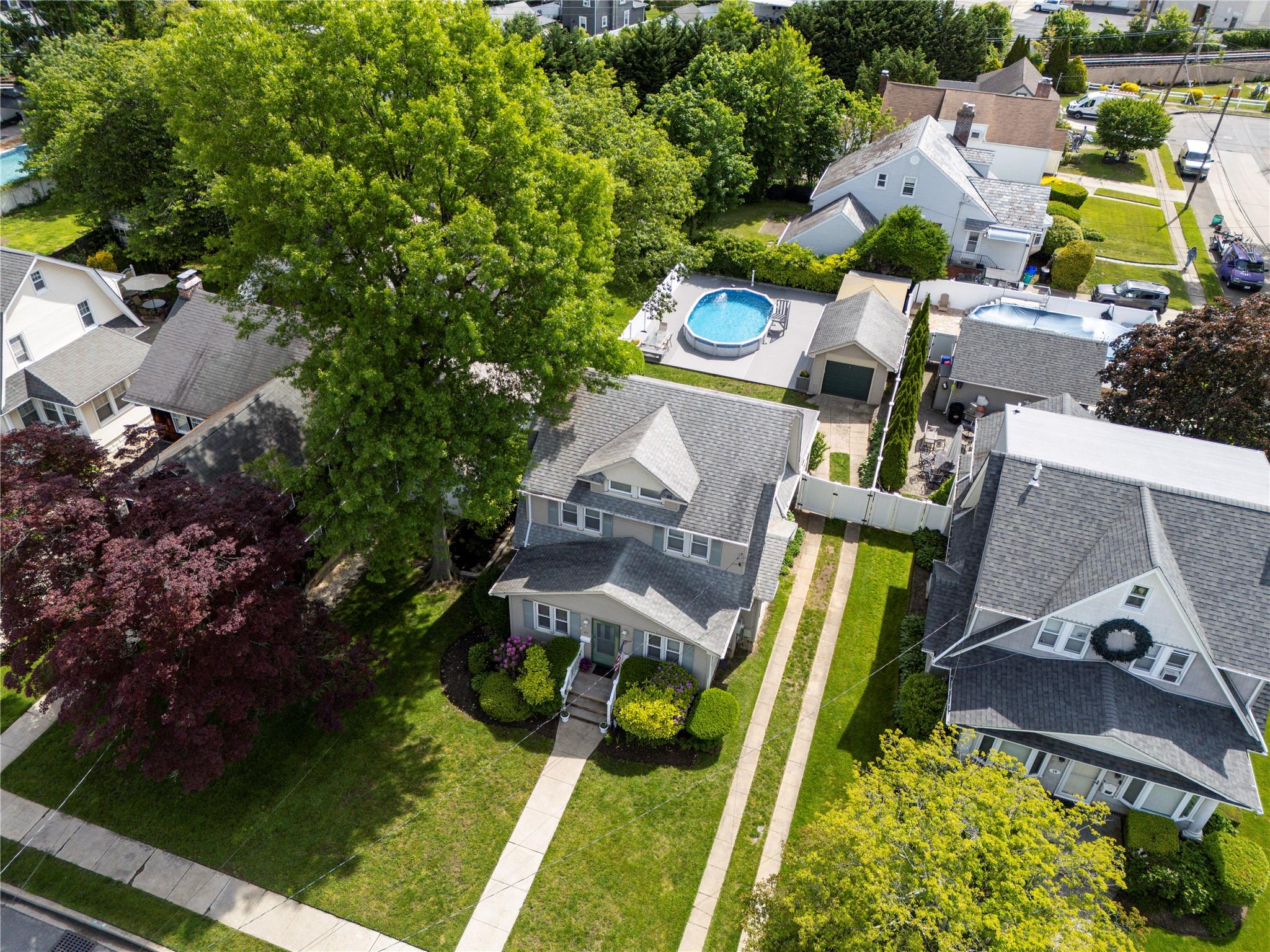 17 Denton Avenue, East Rockaway, New York image 4