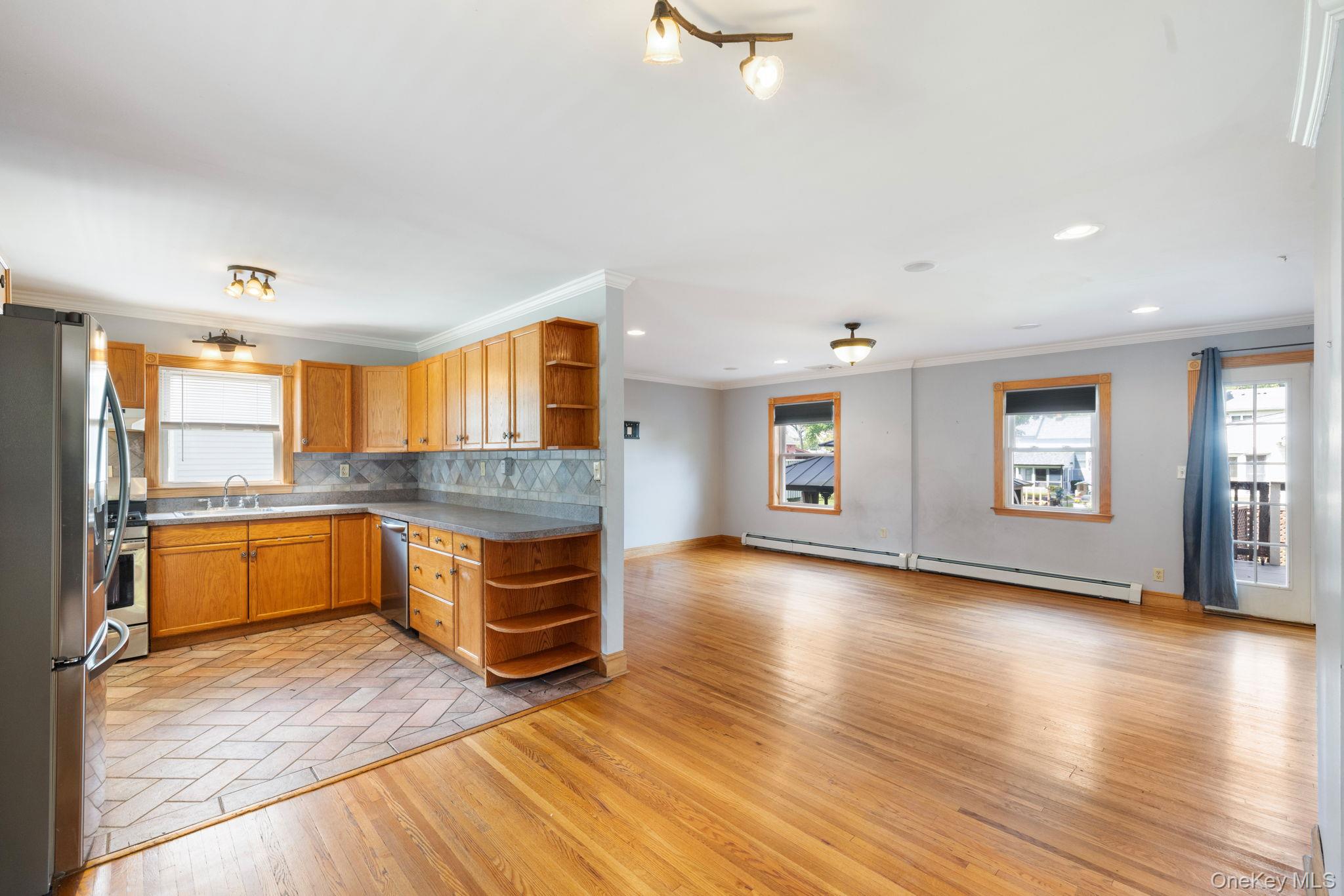 65 W Washington Avenue