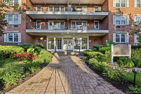 Photo of 70 N Grove Street #3K, Freeport, NY 11520 (MLS # 1063352)