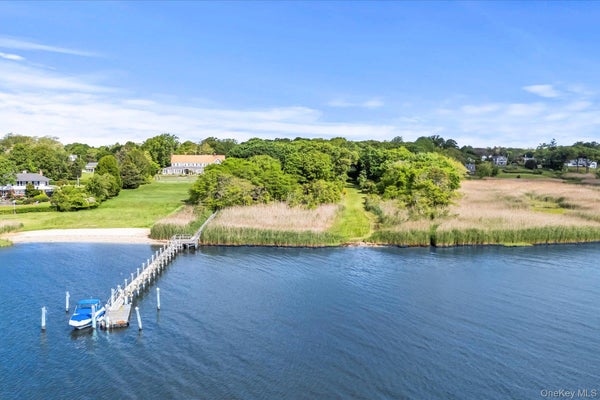 198 S COUNTRY RD, BELLPORT, NY 11713 - Image 9966ce623d4bc2fb19d1122a9783c07c/1870733263