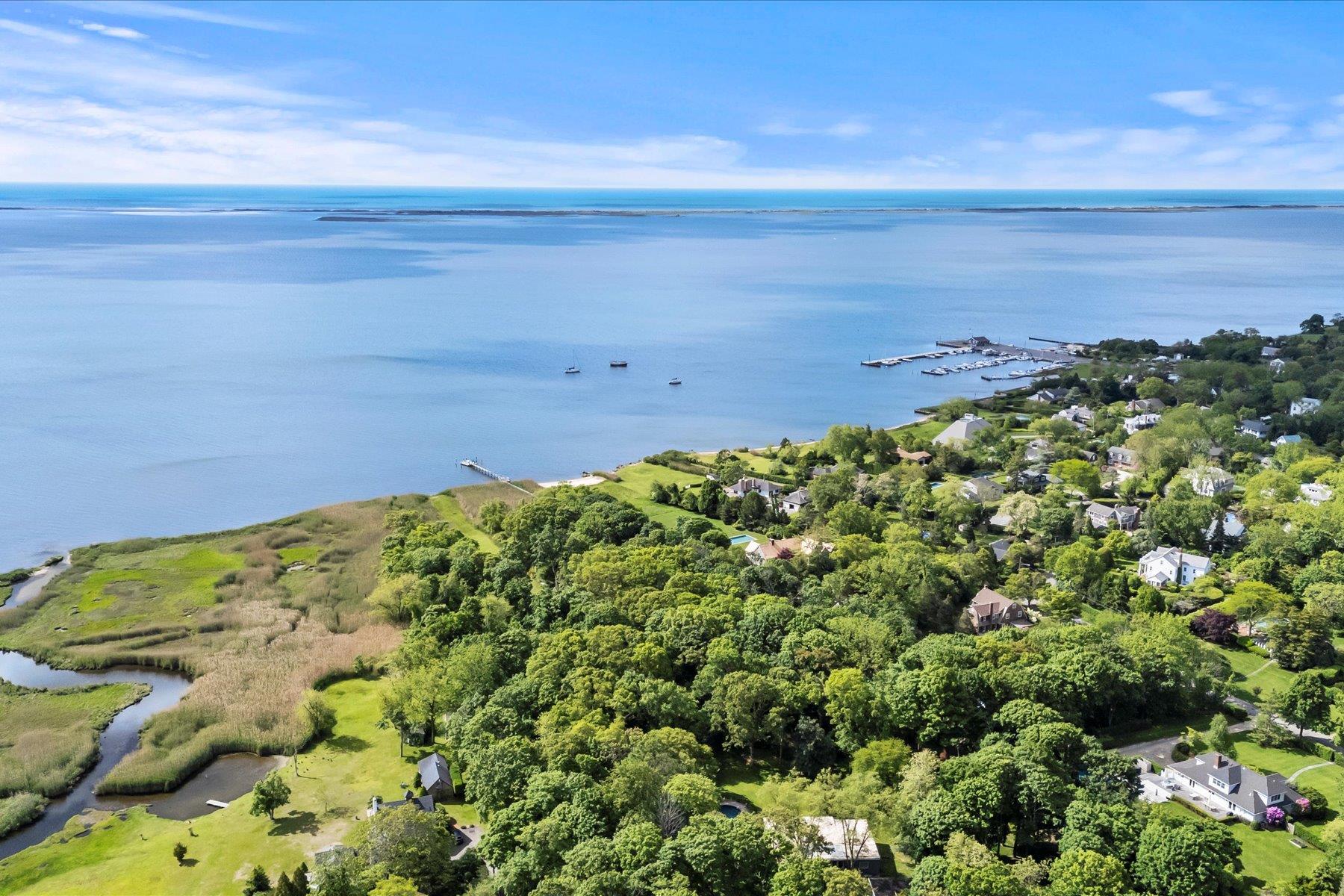 198 South Country Road, Bellport, New York image 8