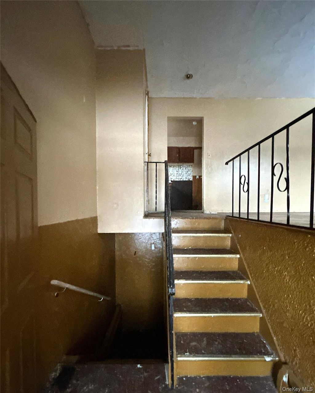 Photo of 1181 Ocean Avenue, Bay Shore, NY 11706 (MLS # 968208)