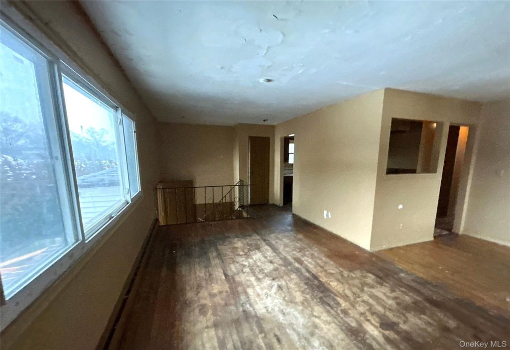 Photo of 1181 Ocean Avenue, Bay Shore, NY 11706 (MLS # 968208)