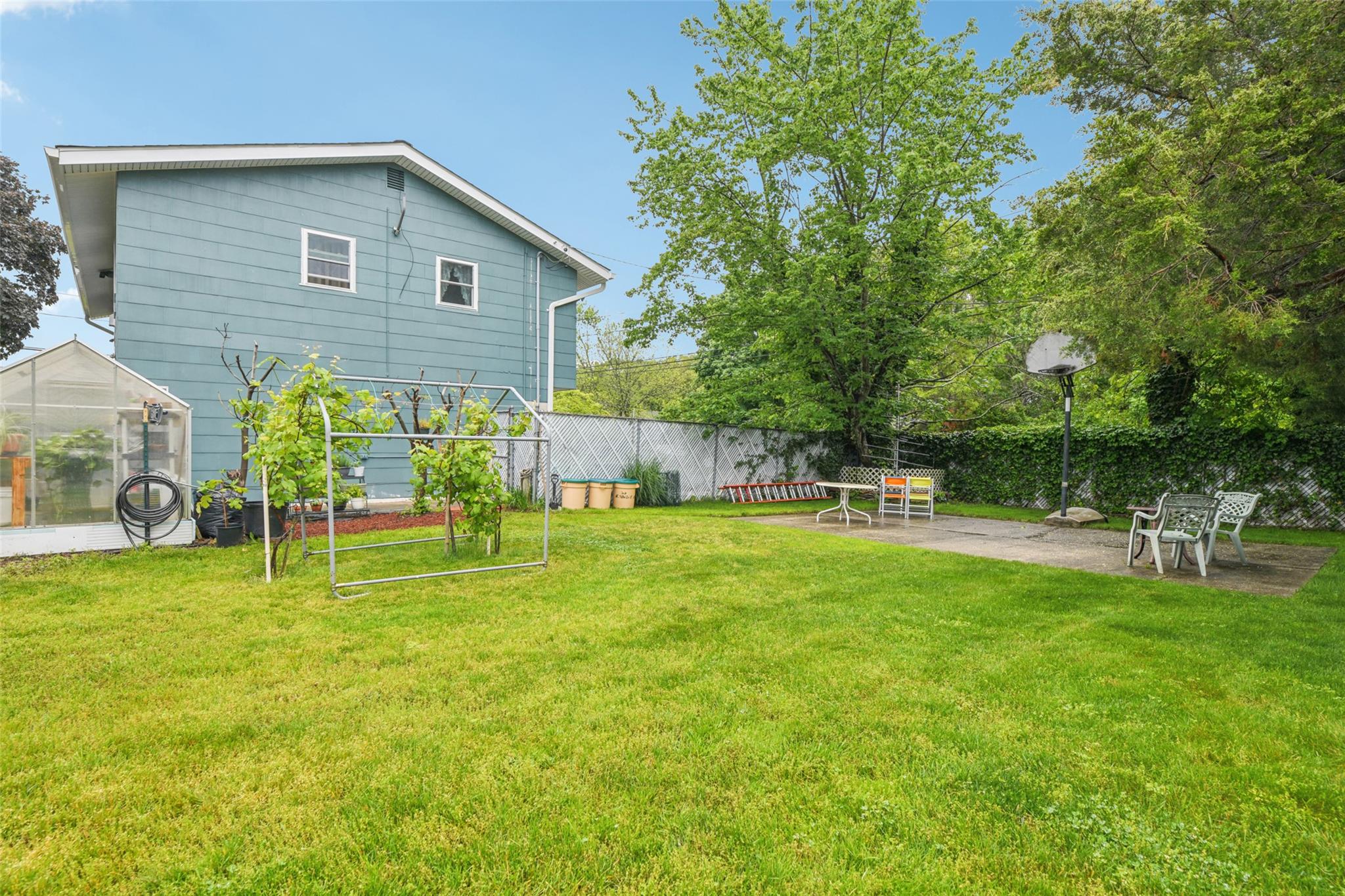 66 Radcliff Drive, Brentwood, New York image 40