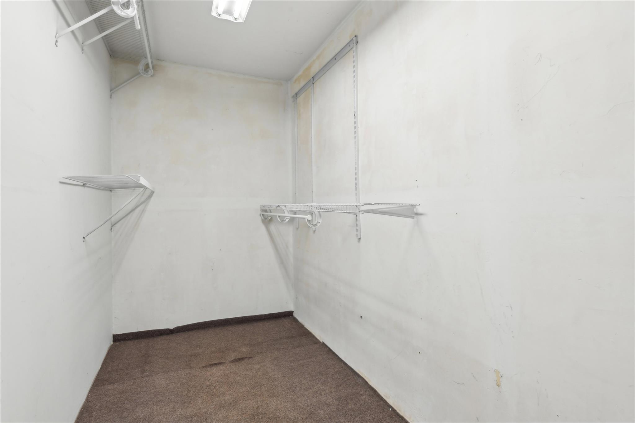 66 Radcliff Drive, Brentwood, New York image 33