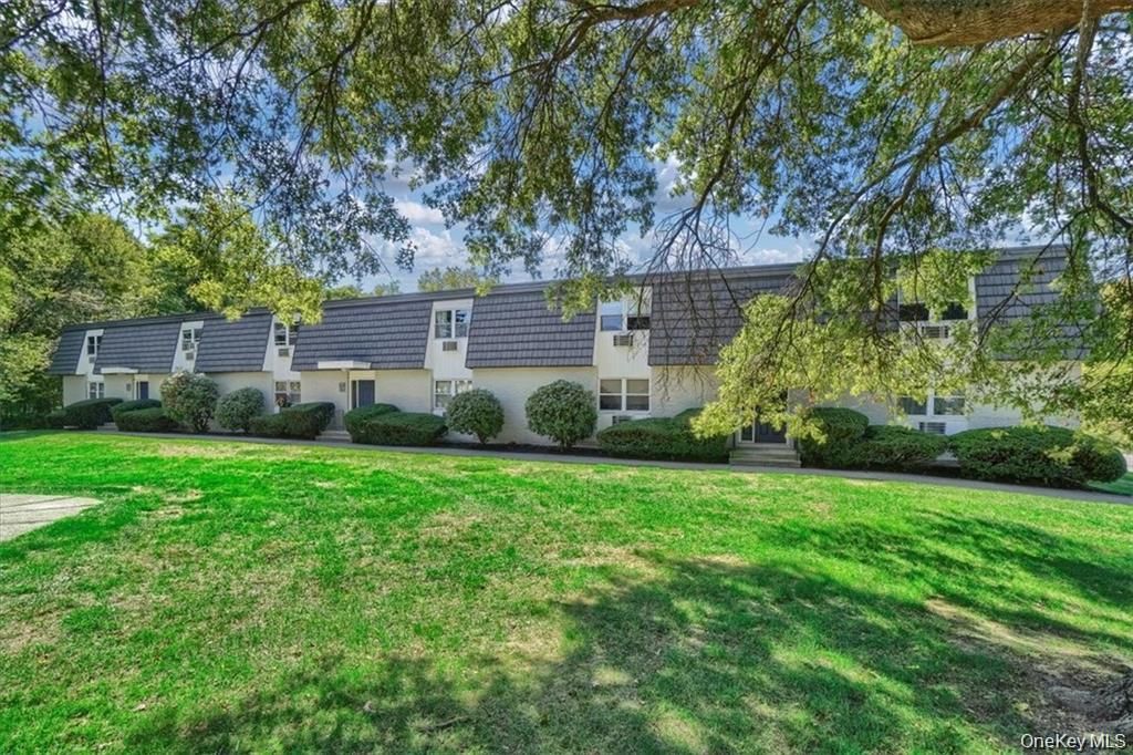 Photo of 5 White Gate Road #A, Wappingers Falls, NY 12590 (MLS # 977969)