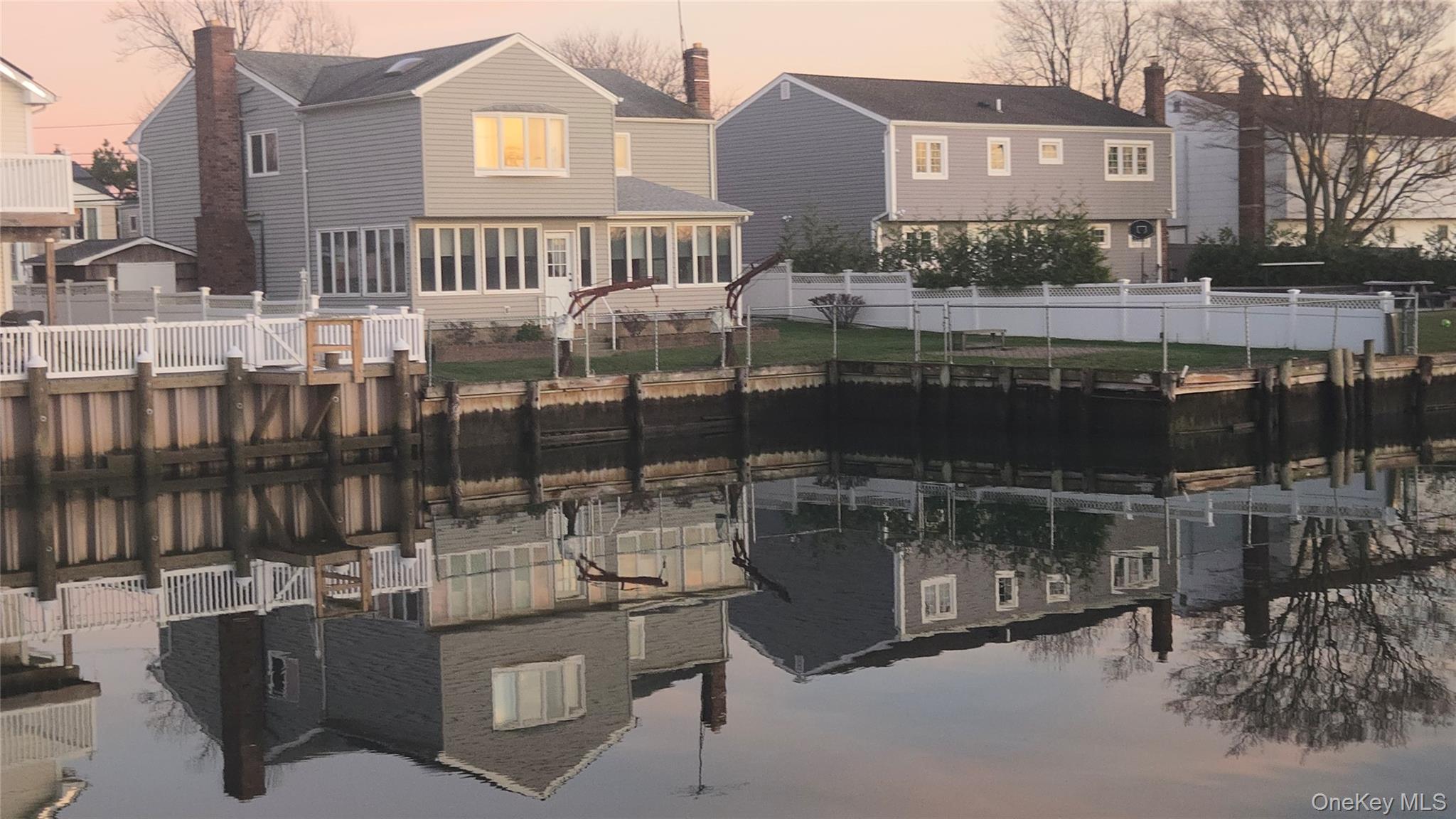 Oceanside, New York 11572, United States, 4 Bedrooms Bedrooms, ,2 BathroomsBathrooms,Residential,Active,251412