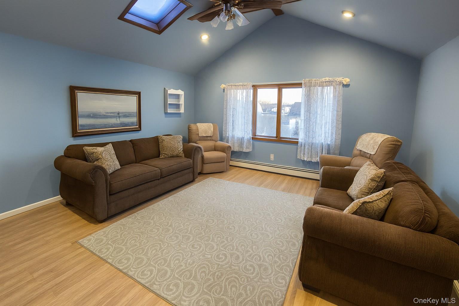 Oceanside, New York 11572, United States, 4 Bedrooms Bedrooms, ,2 BathroomsBathrooms,Residential,Active,251412