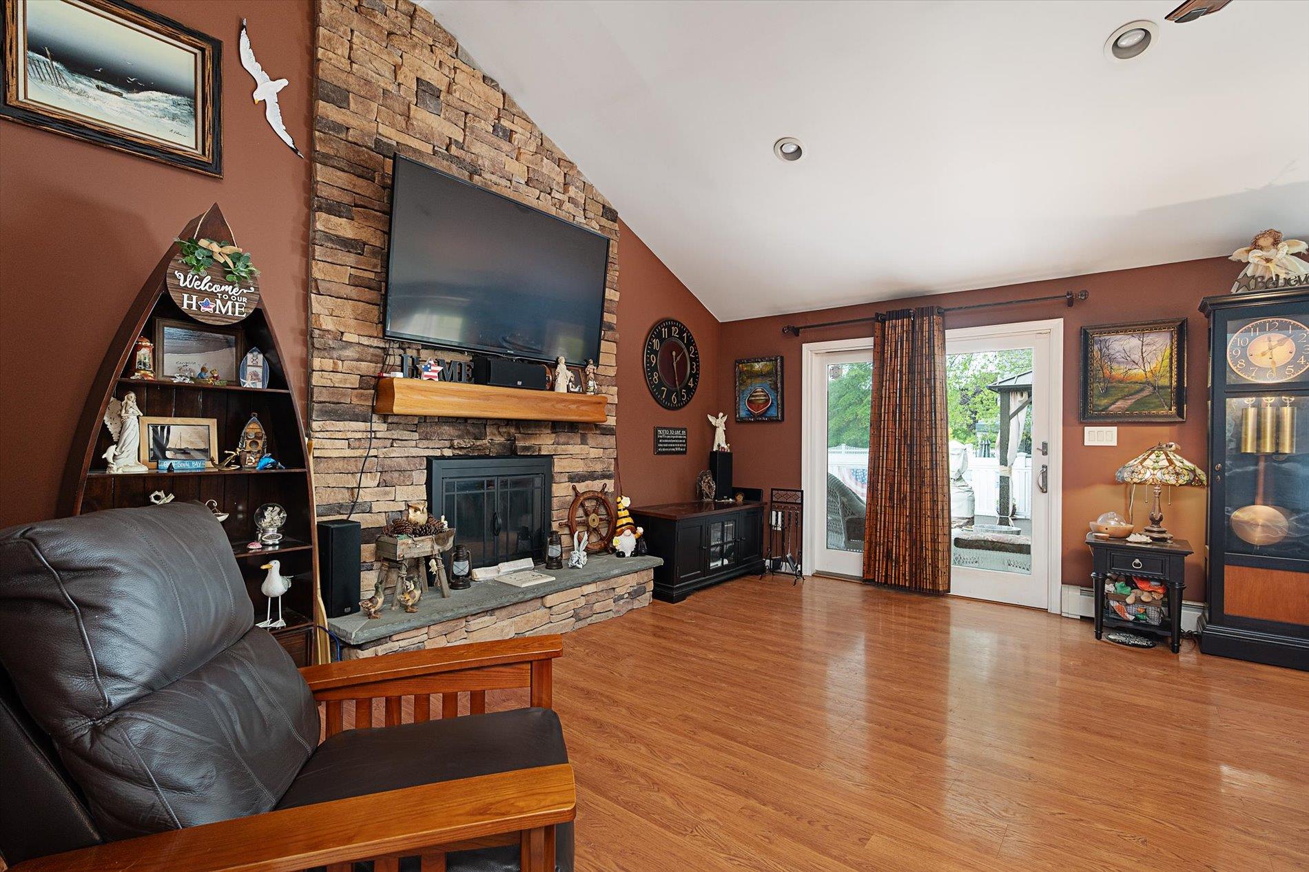 1 Angelica Court, West Babylon, New York image 9