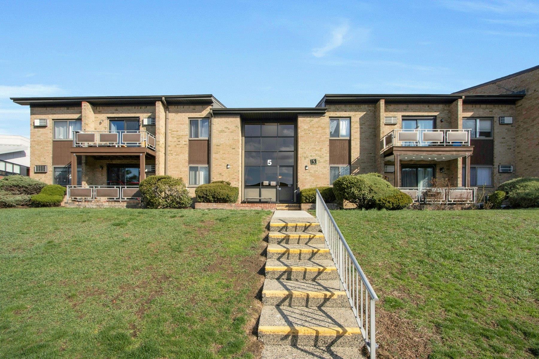 5 Charles Lane #2B, Pomona, New York image 2